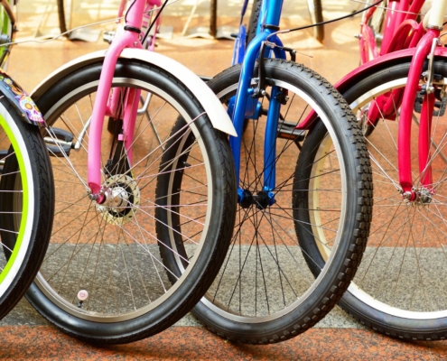 Fahrradstreifen in Mittellage